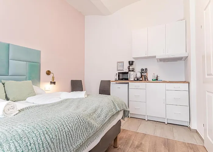 Queen Bed Near Westbahnhof * וינה